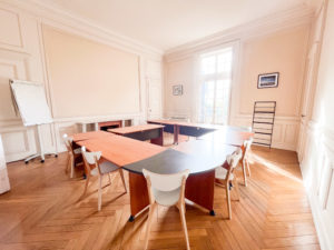 Salle de réuinion R+1 12 personnes Tiers lieu santé DanaeCare Lab
