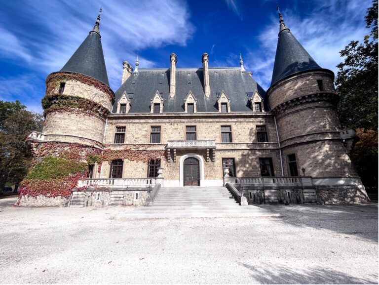 Façade du château accueillant le DanaeCare Lab